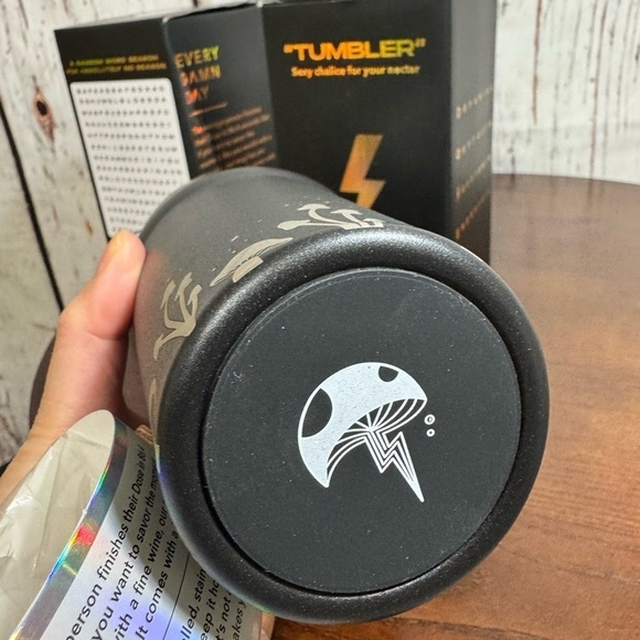 Everyday Dose 16 oz double walled stainless steel vacuum insulated Black tumbler - Picture 12 of 13